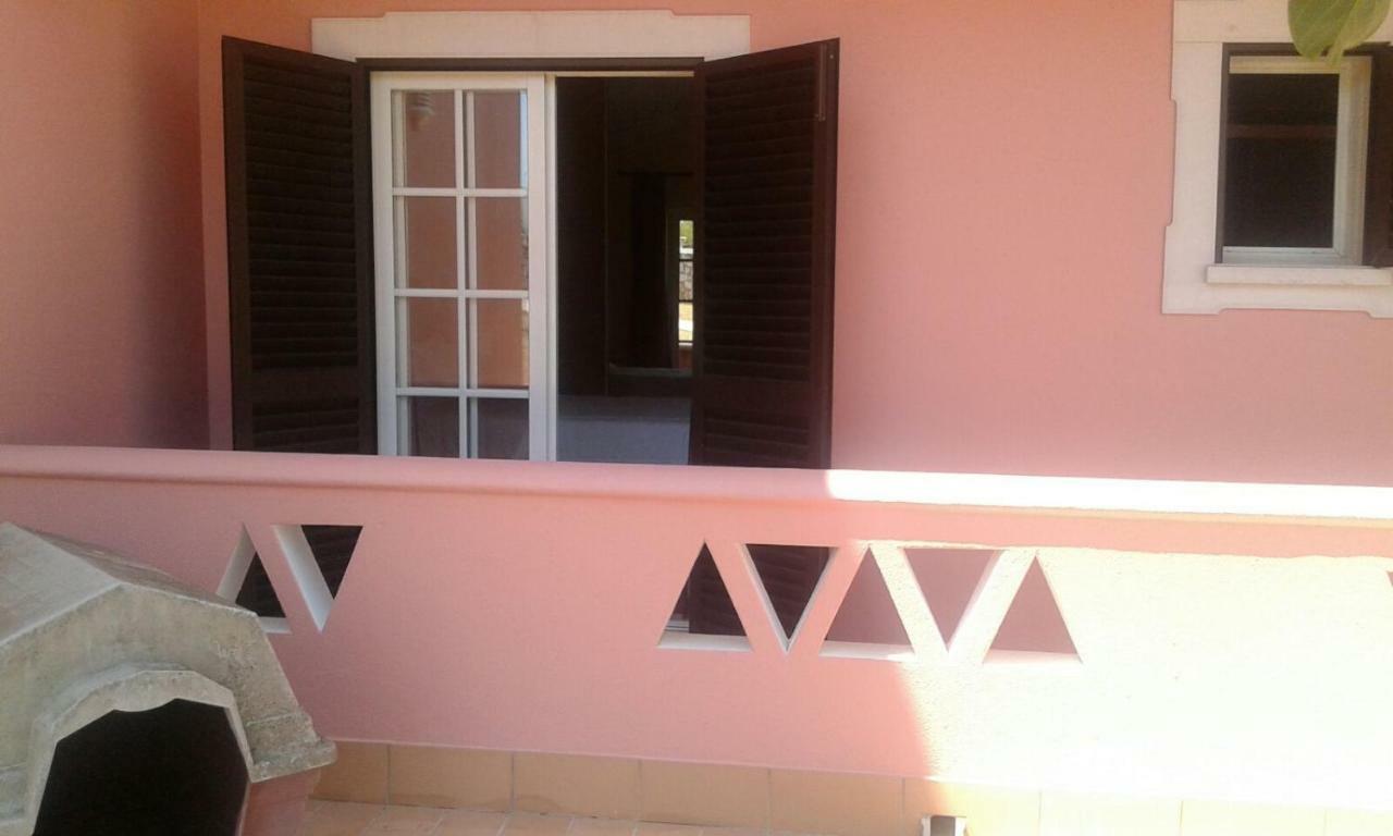 Saraiva'S Guest House Lagos Exterior foto